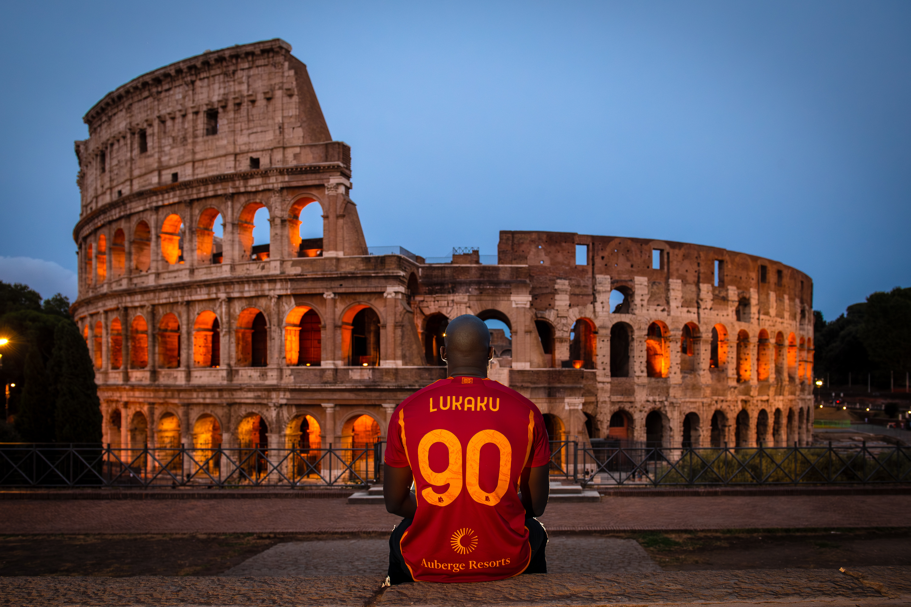 Lukaku di fronte al Colosseo