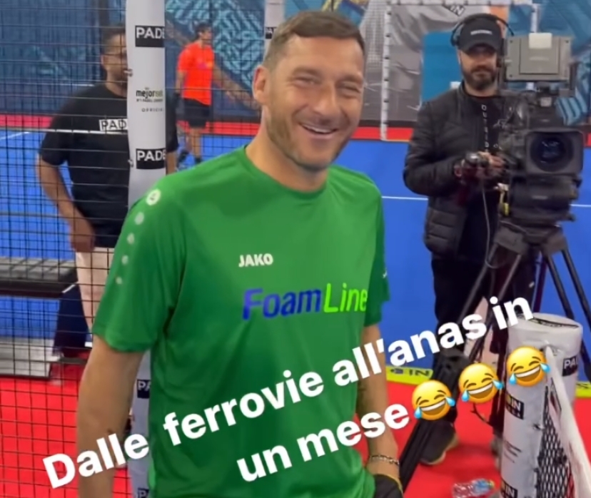 Totti scherza con Del Piero sui campi di padel