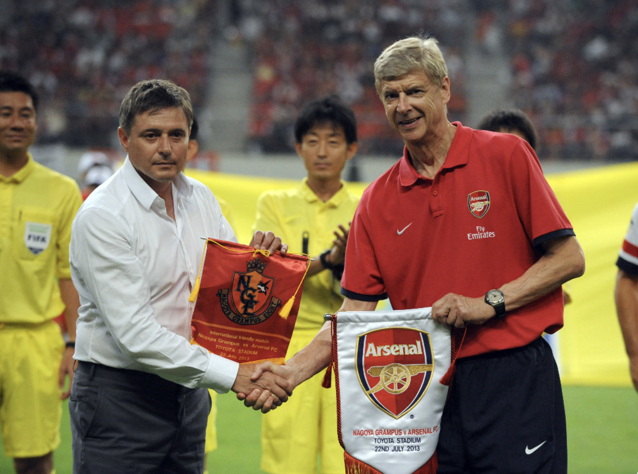 Arsene Wenger e Dragan Stojkovic in occasione dell’amichevole tra Nagoya Grampus e Arsenal andata in scena allo stadio Toyota il 22 luglio 2013