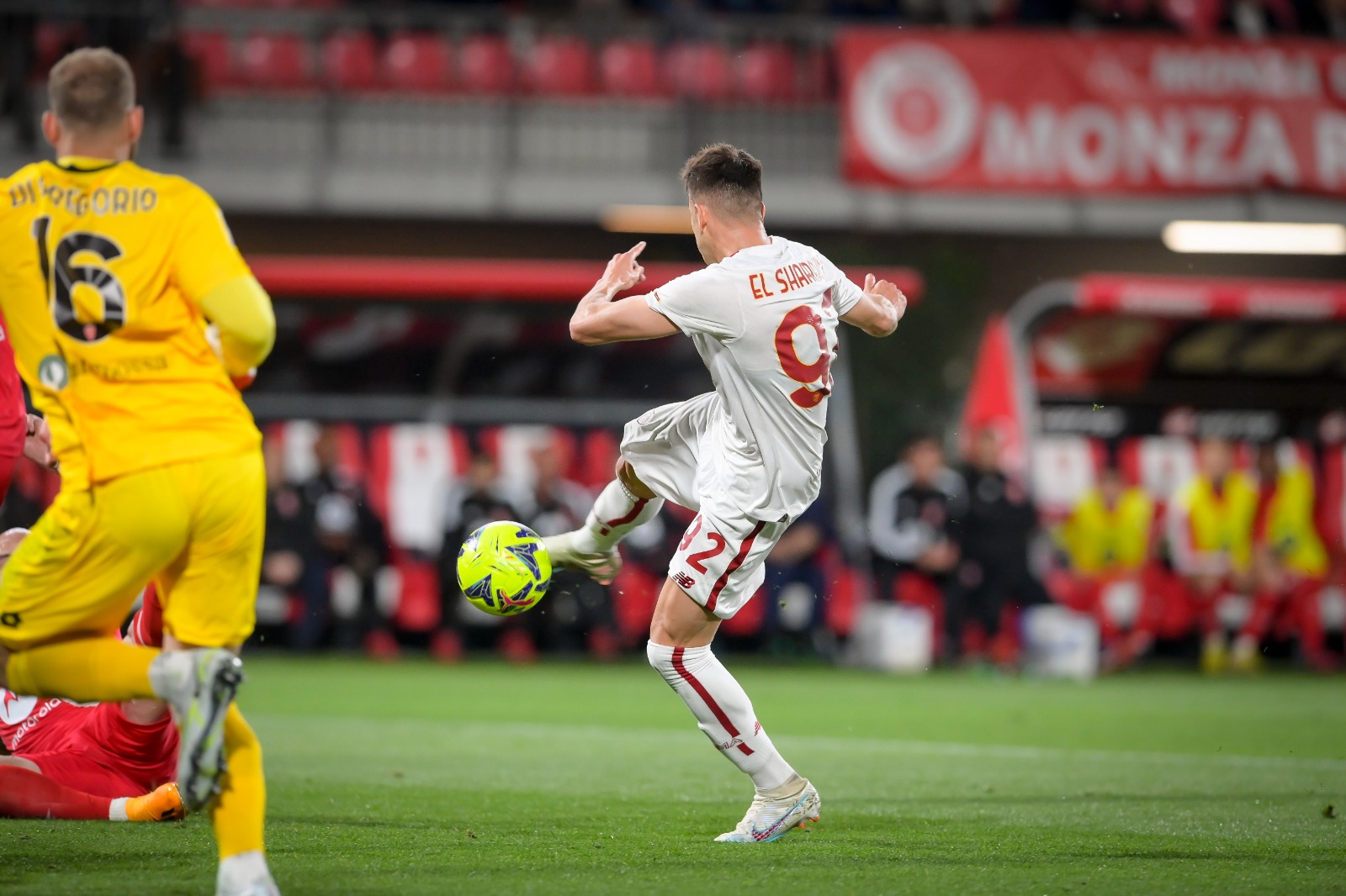 Il gol di El Shaarawy durante Monza-Roma