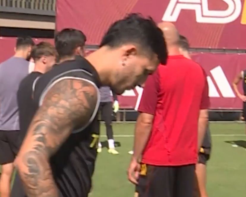 La giocata di Paredes in allenamento