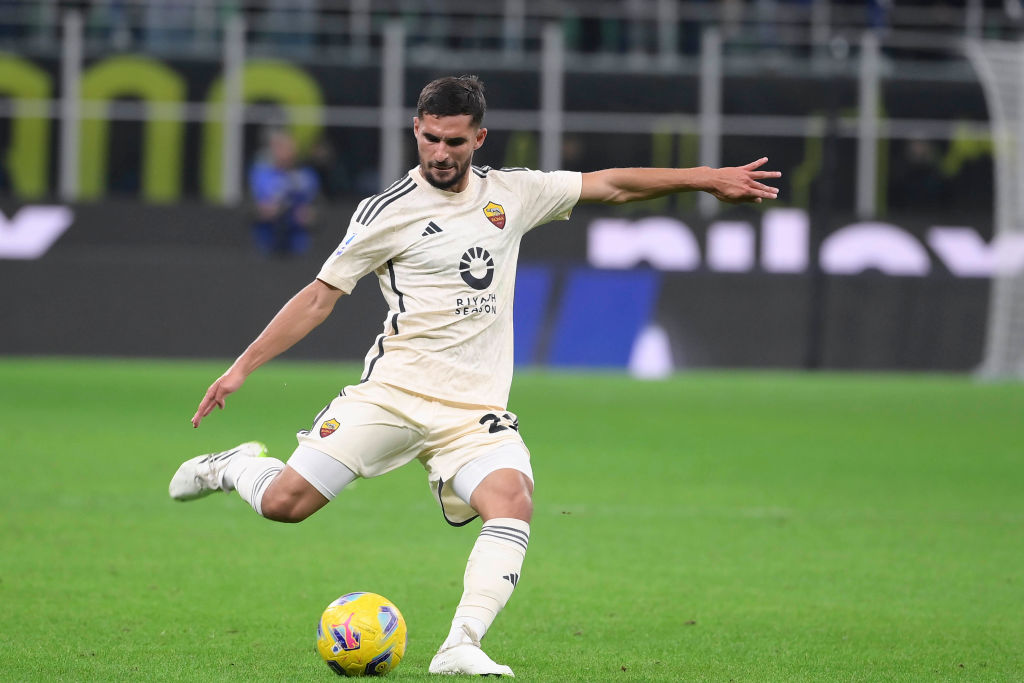 Aouar in campo con la Roma