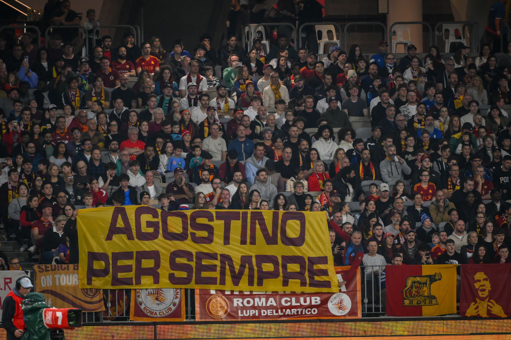 Striscione per Ago