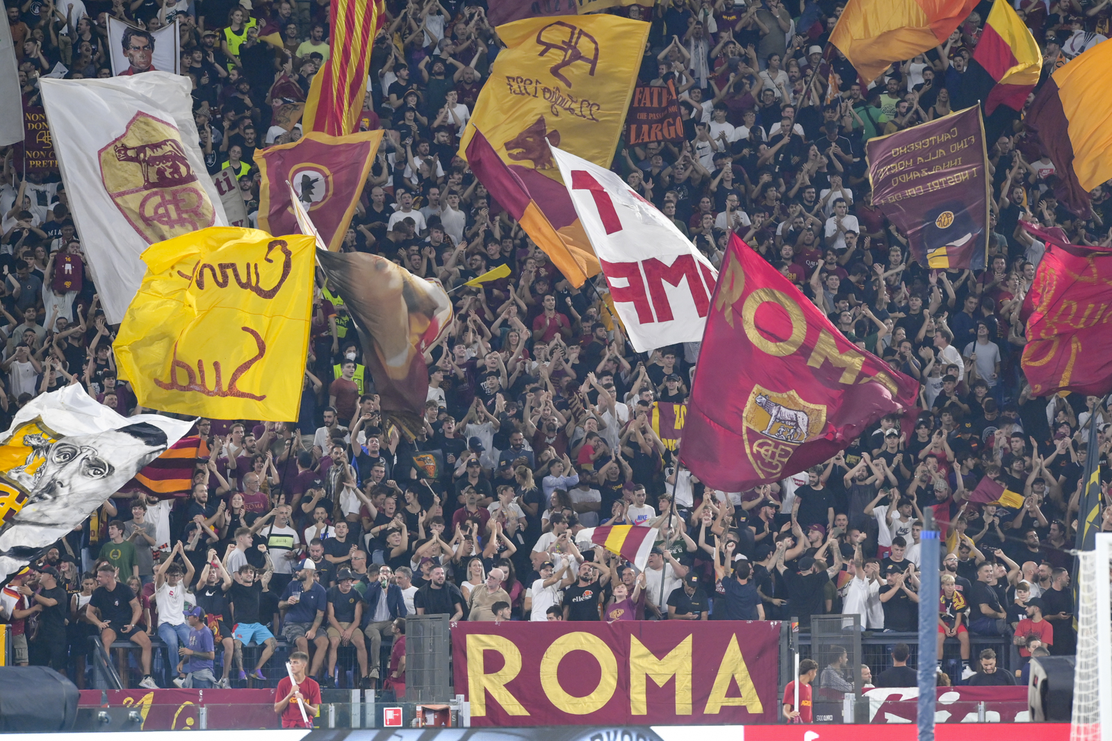 La Curva Sud (As Roma via Getty Images)