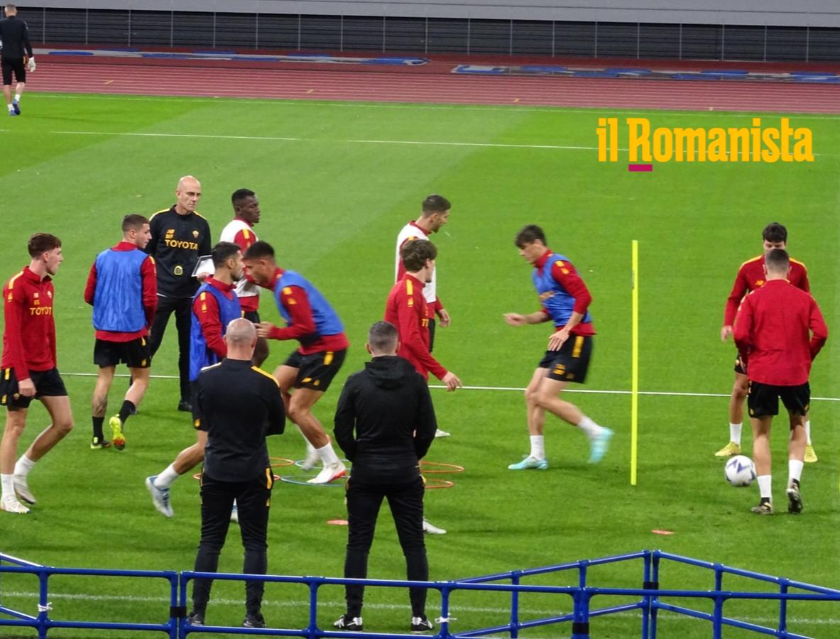 L\'allenamento della Roma in Giappone