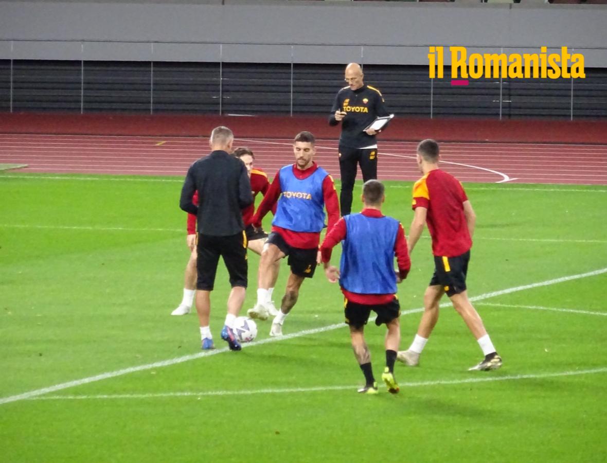 L\'allenamento della Roma in Giappone