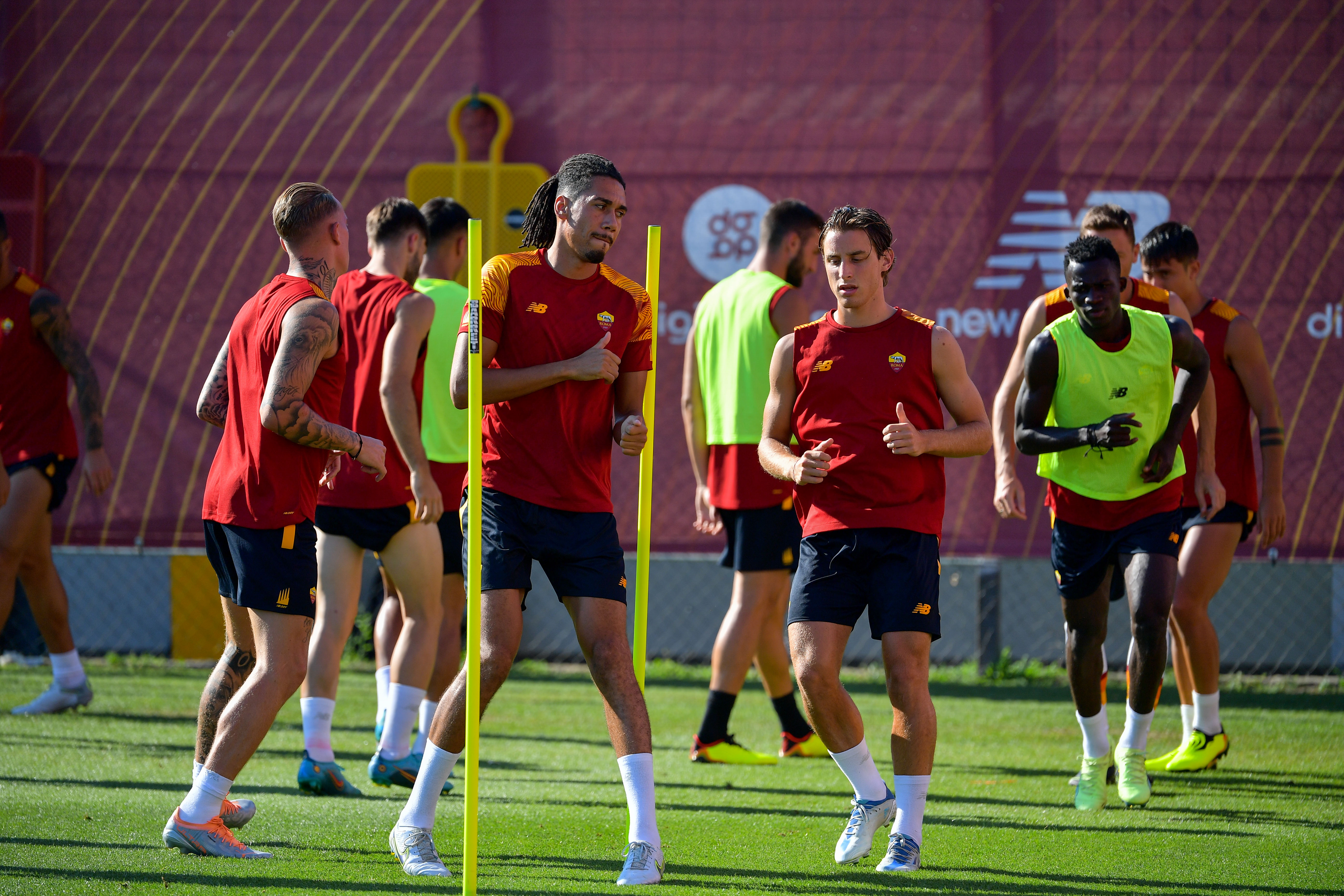 Chris Smalling e Edoardo Bove (As Roma via Getty Images)