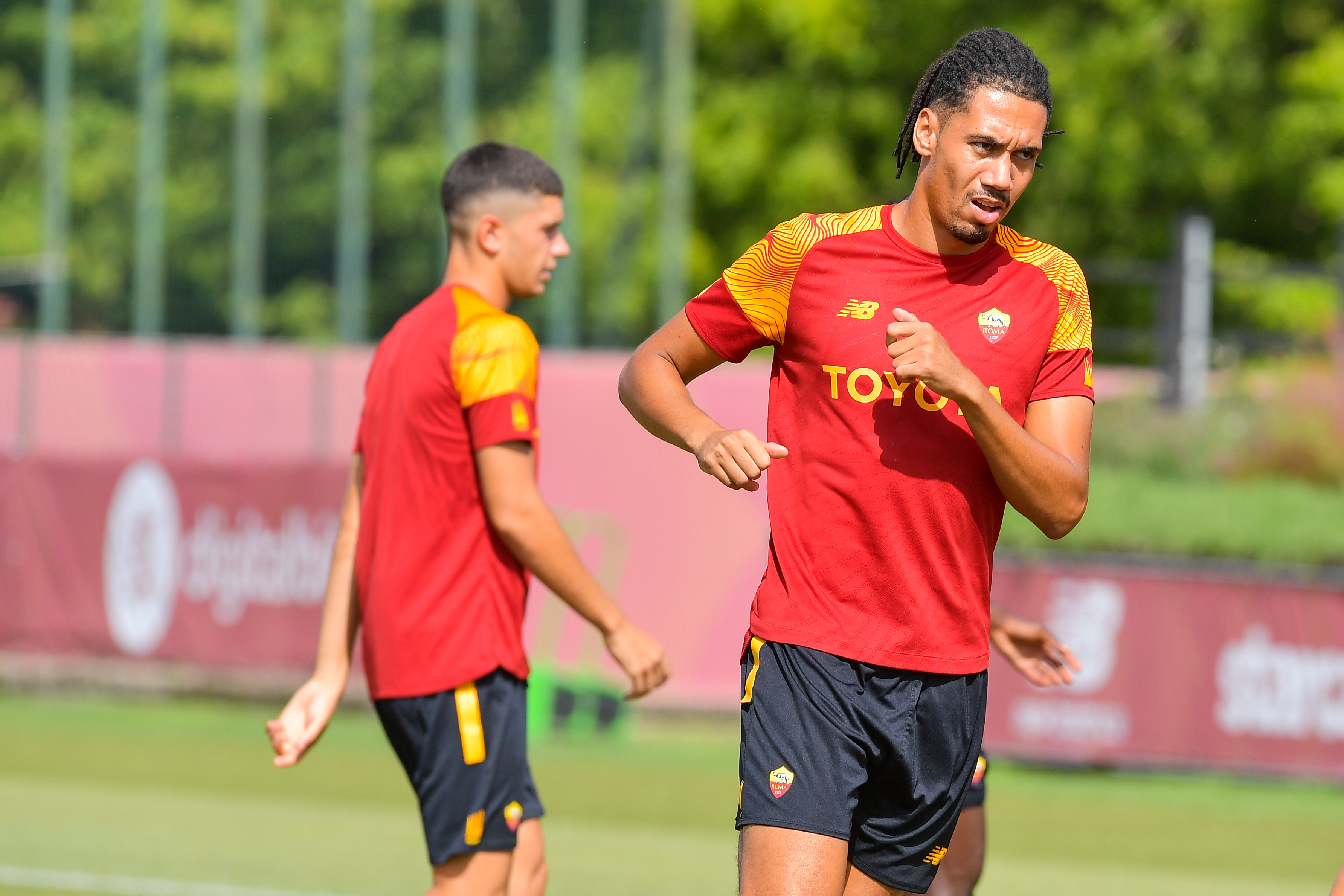 Smalling nel riscaldamento