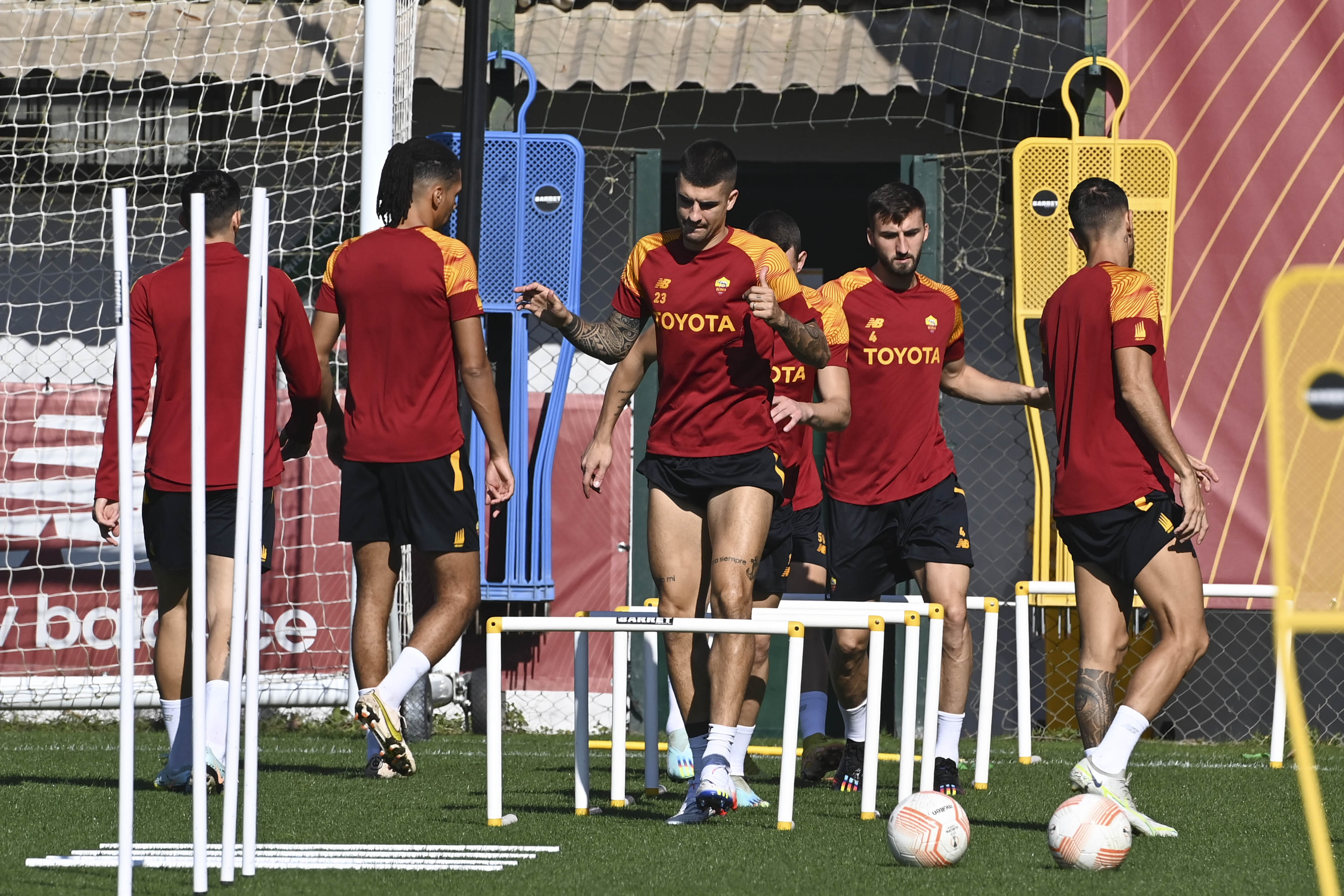 Mancini e la squadra durante una sessione 