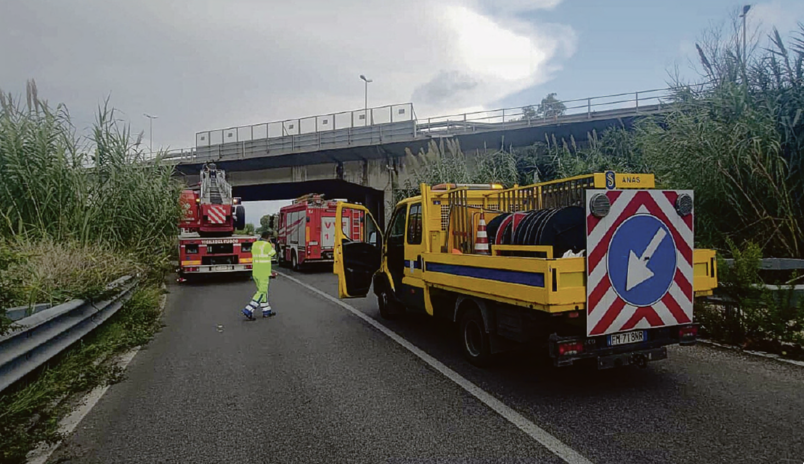 L’intervento dei Vigili del Fuoco e dei soccorritori sulla C5