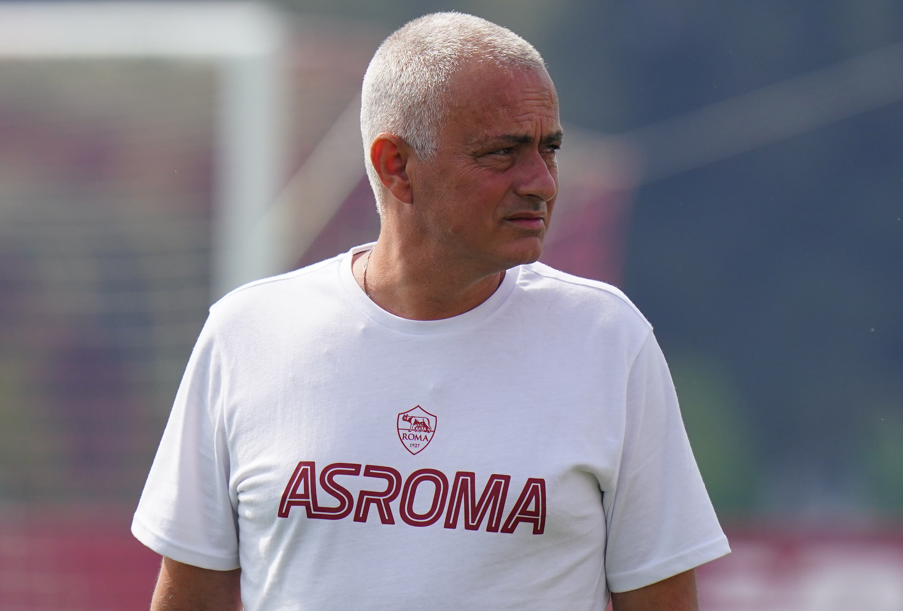 Mourinho segue un allenamento