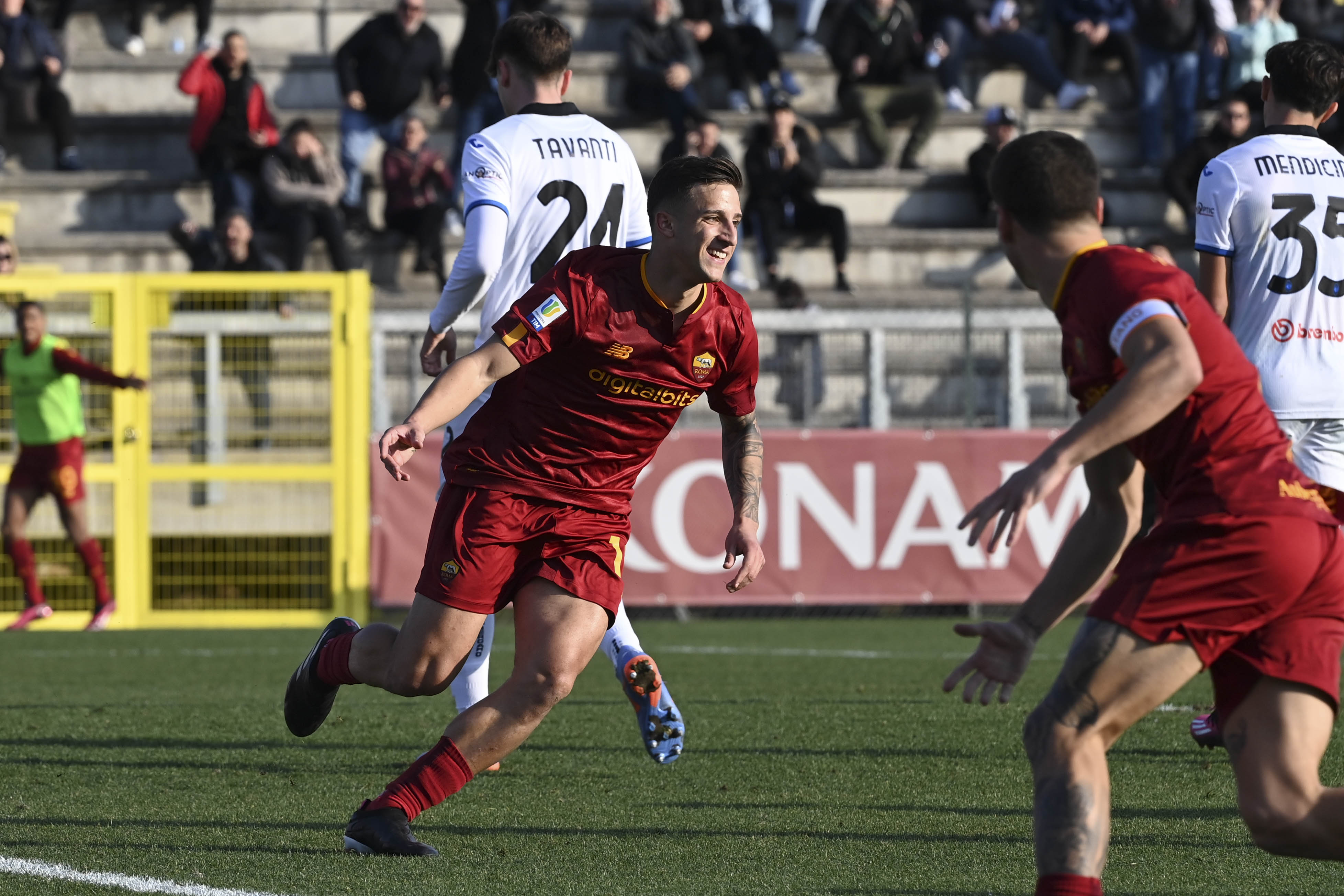 Riccardo Pagano durante una partita della Roma Primavera