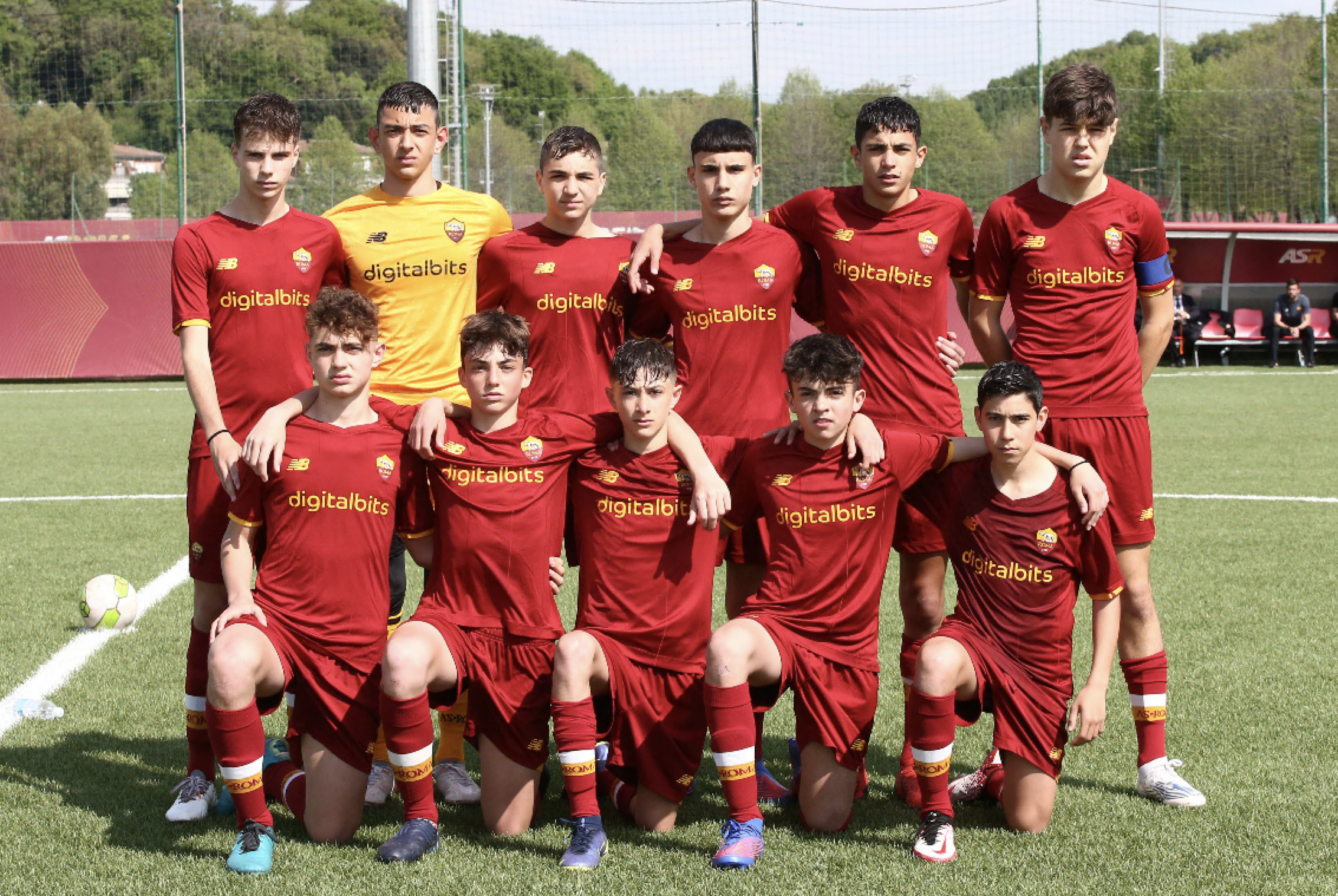 La Roma Under 14 prima della partita contro il Napoli