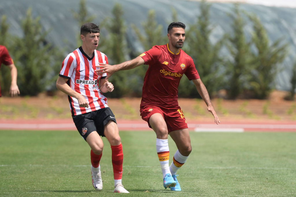 Celik in azione durante Roma-Sunderland (As Roma via Getty Images)