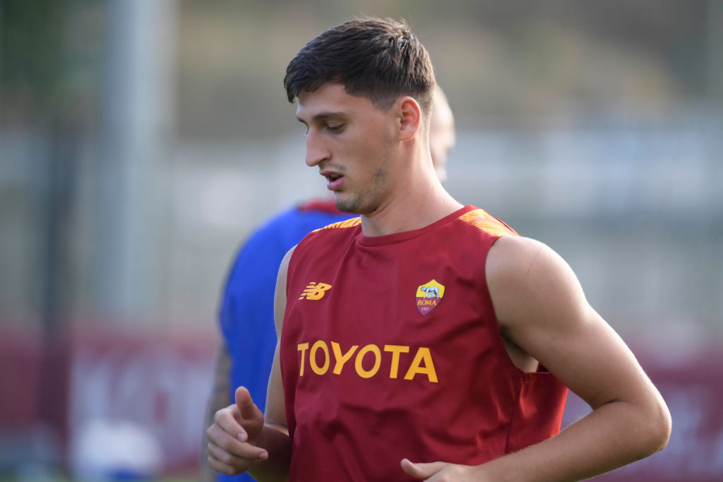 Marash Kumbulla in allenamento a Trigoria