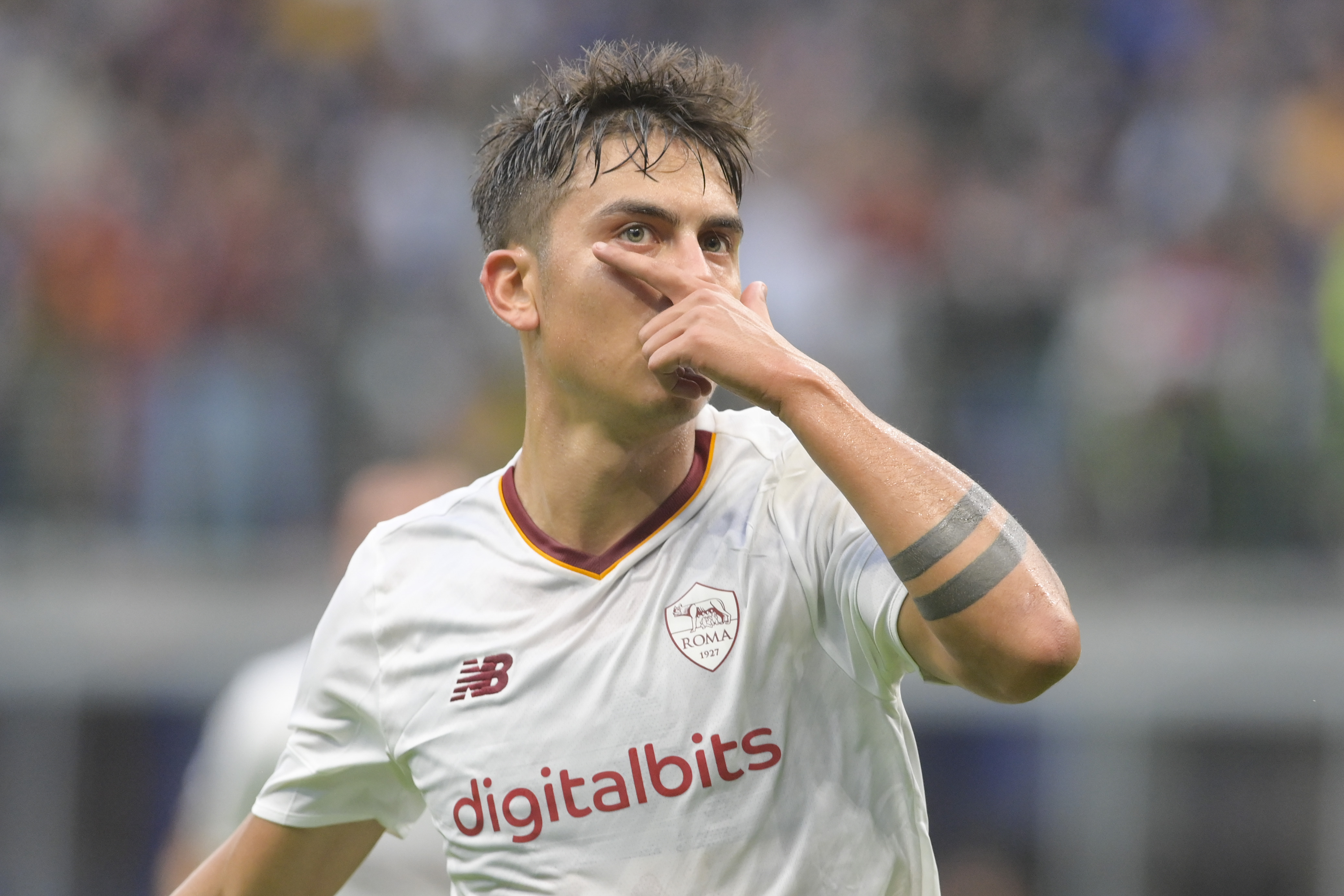 Dybala dopo il gol all'Inter