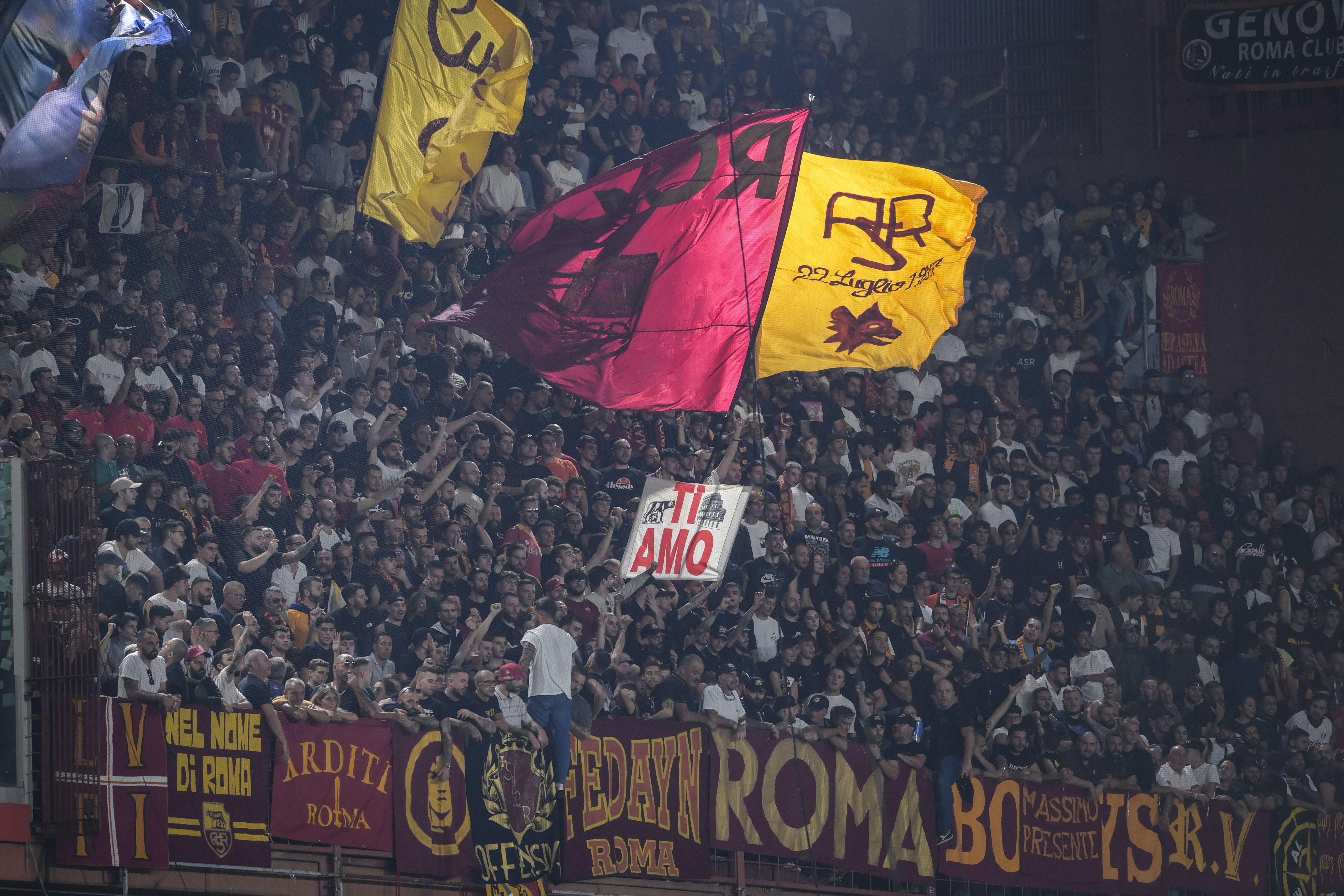 Il settore ospiti giallorosso durante Sampdoria-Roma