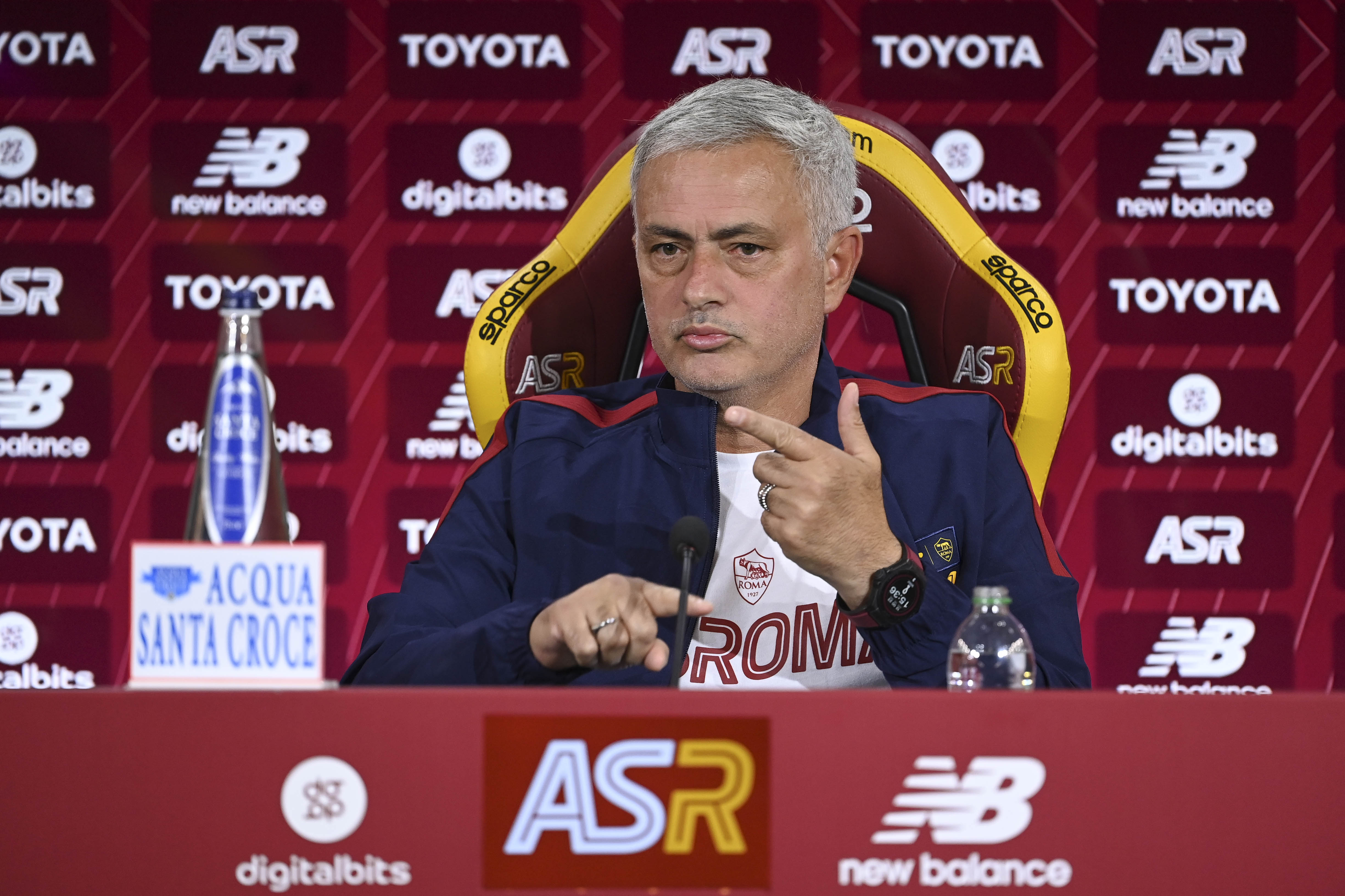 Mourinho in conferenza stampa in vista della sfida di domani al Mapei Stadium contro il Sassuolo