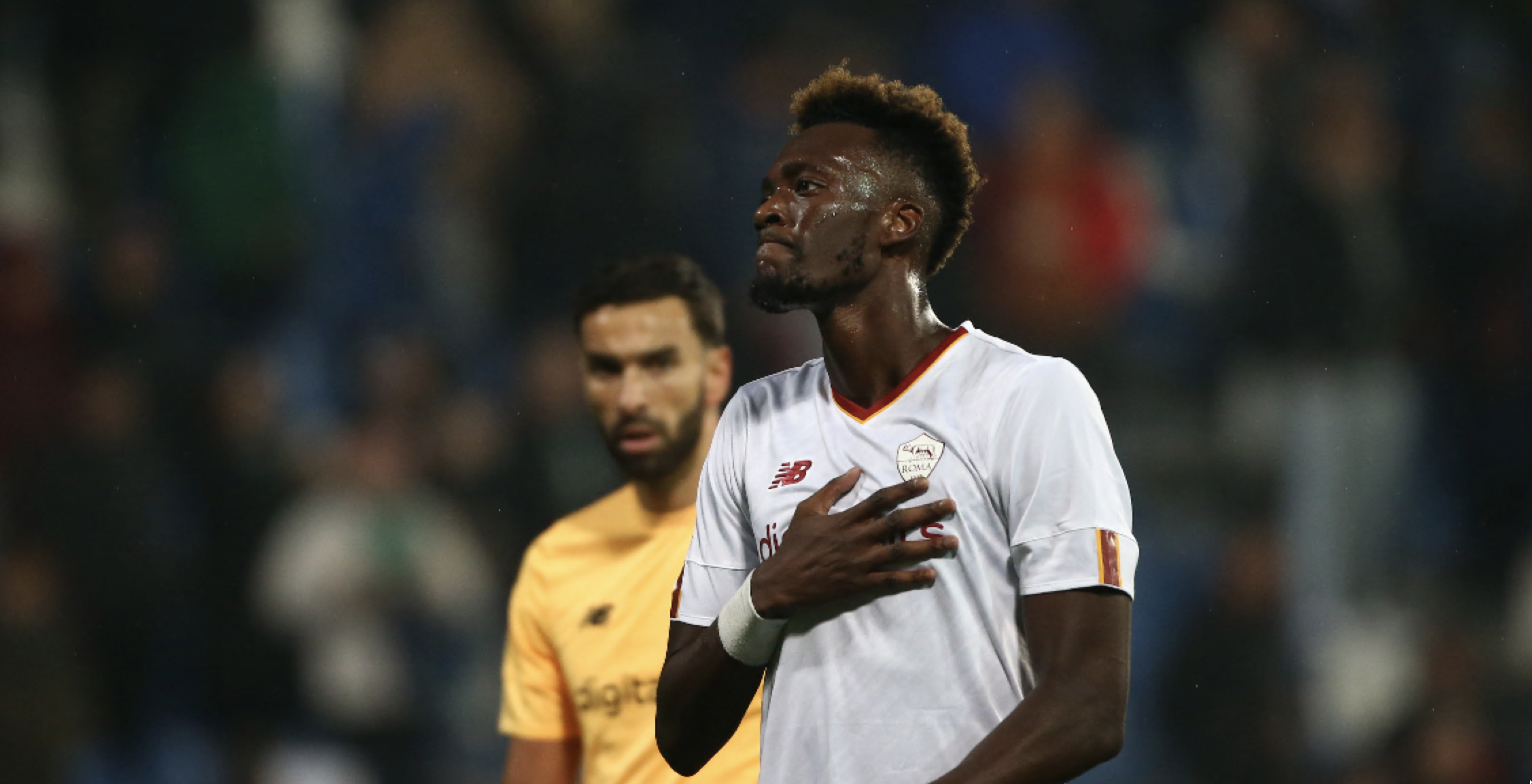 Abraham con la maglia della Roma