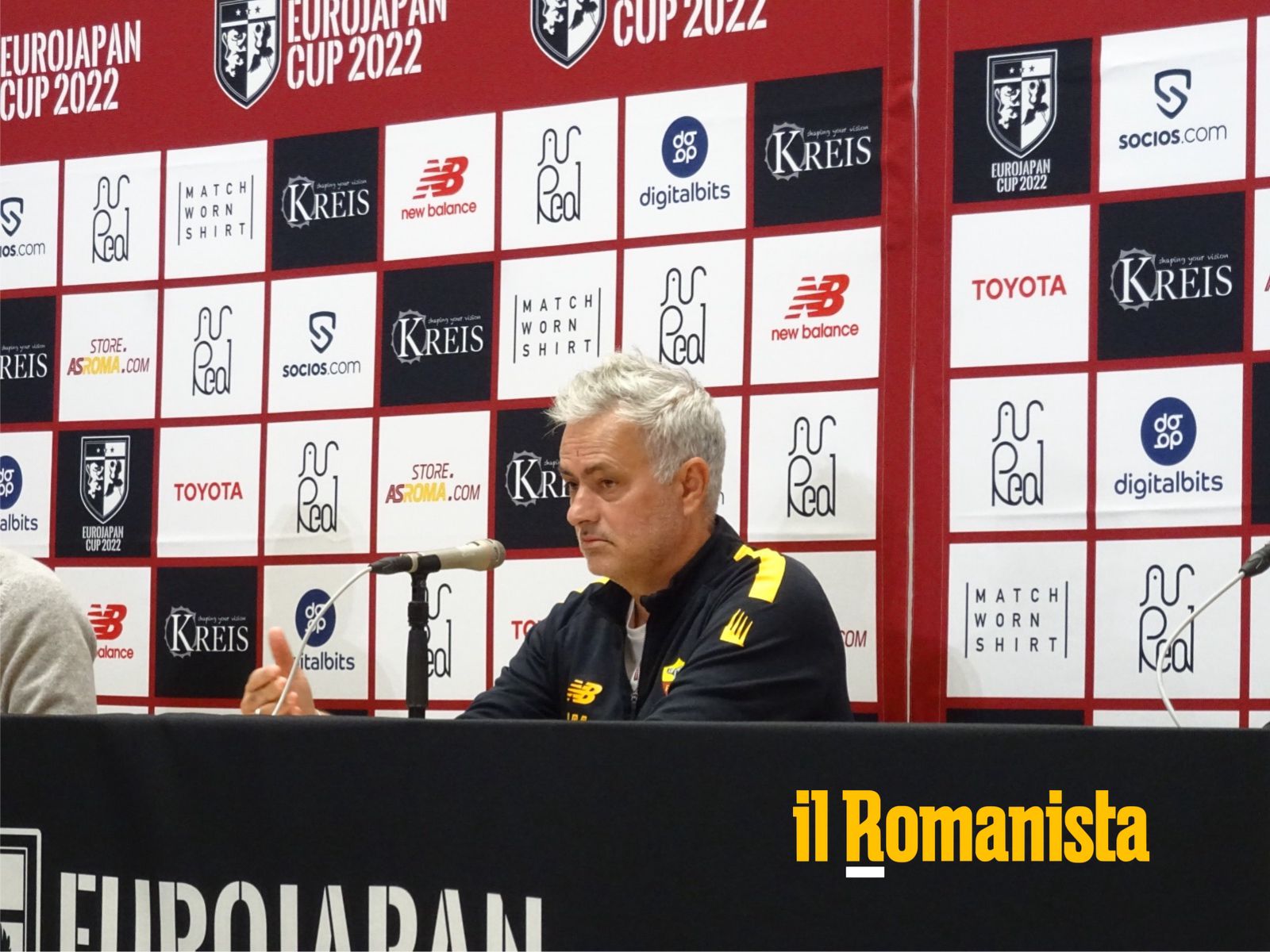 José Mourinho in conferenza in Giappone