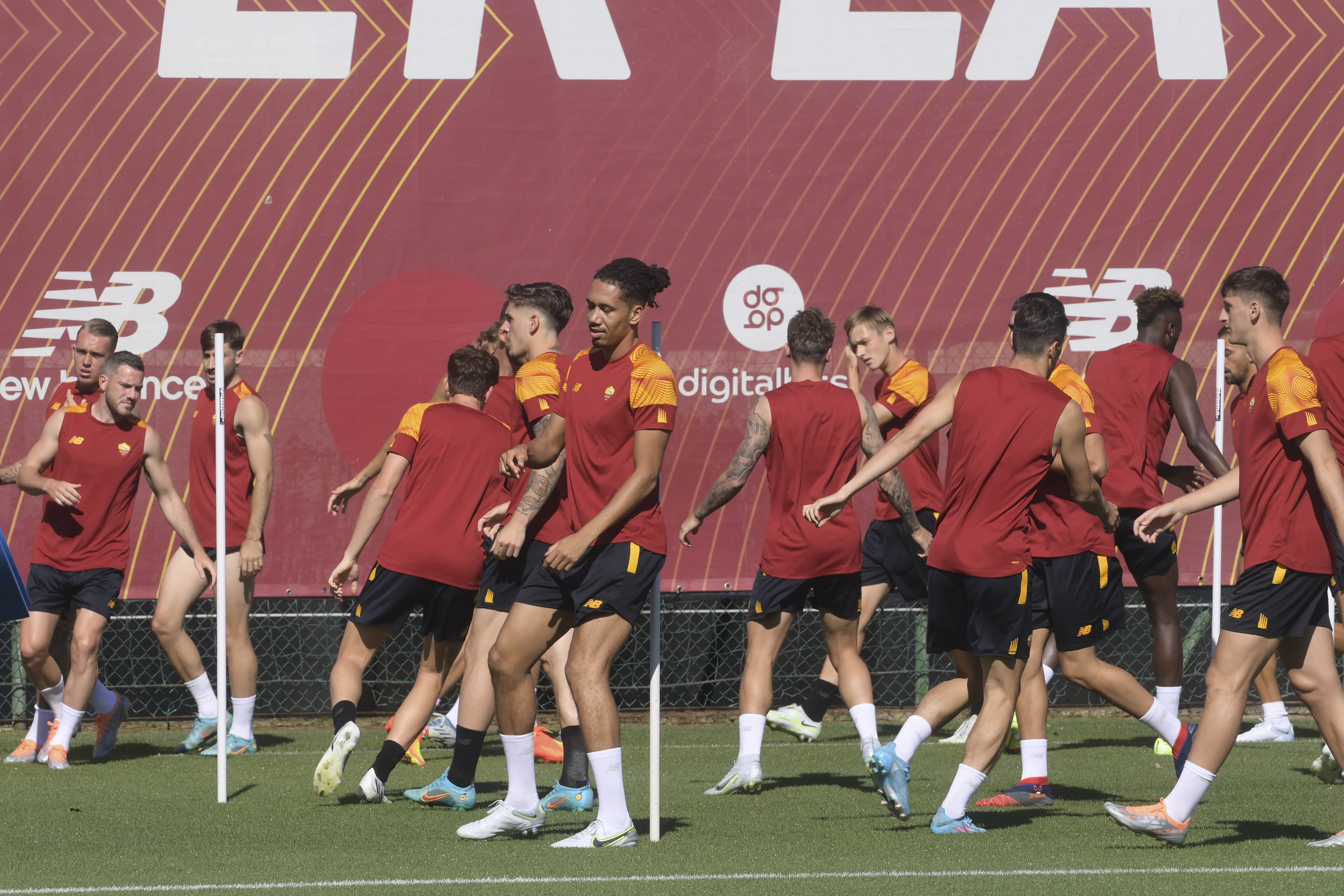 La Roma a lavoro ieri a Trigoria