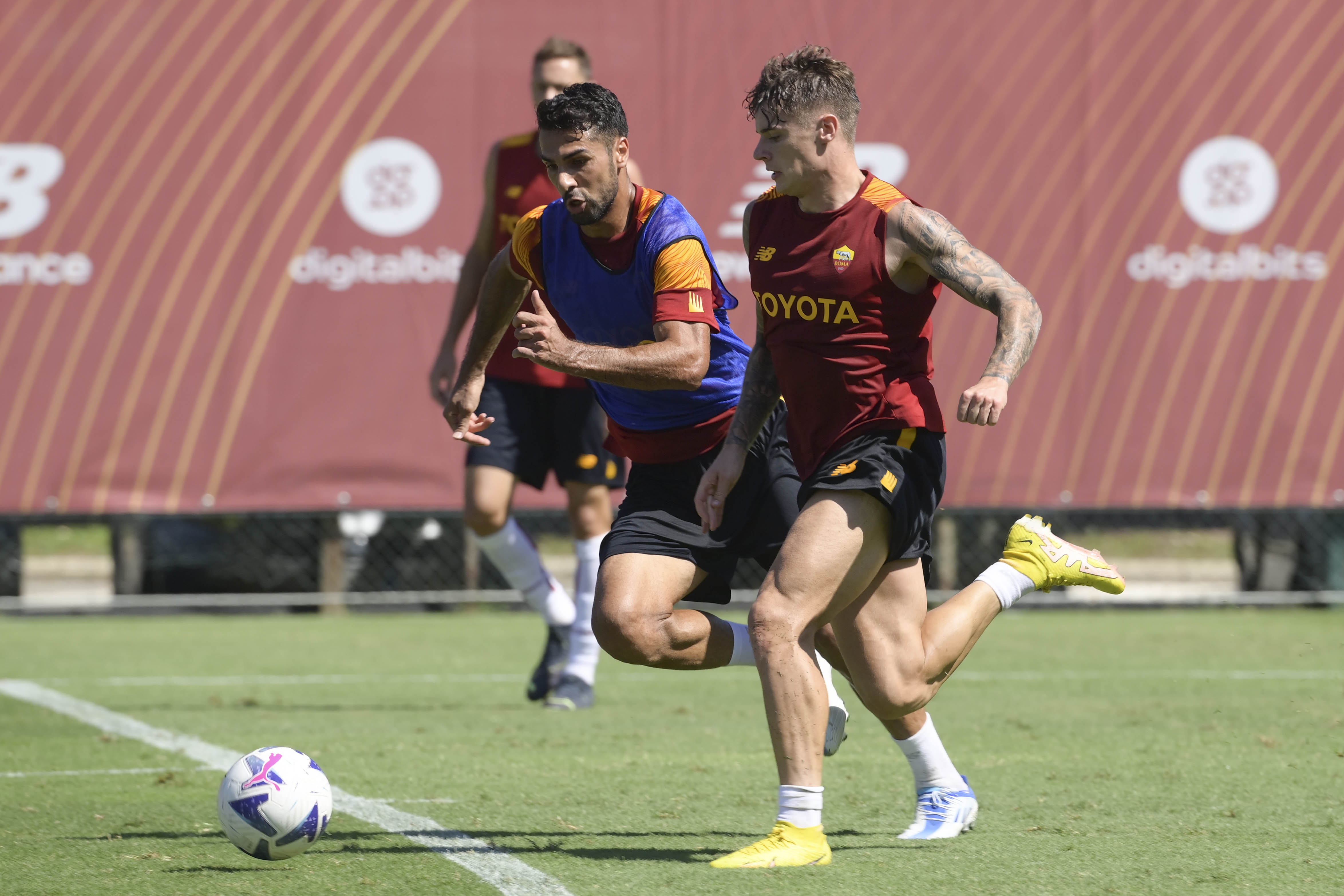 Zalewski e Celik a Trigoria in allenamento