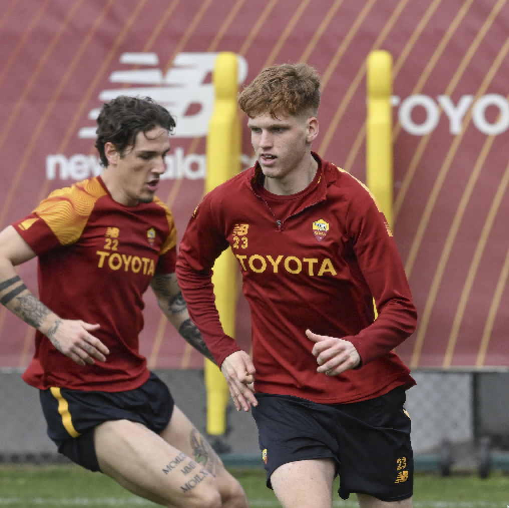 Jordan Majchrzak durante una seduta di allenamento a Trigoria