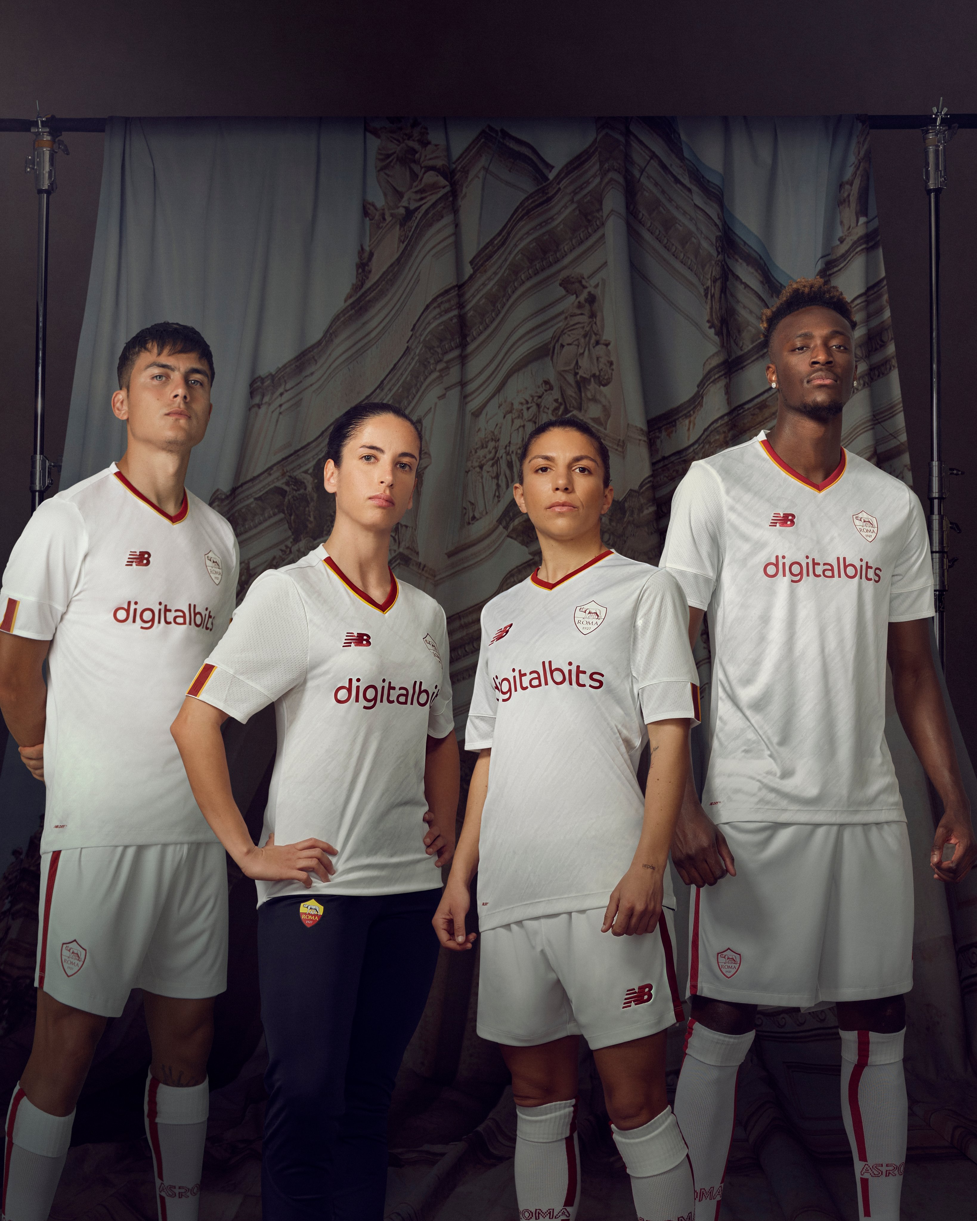 La nuova maglia away della Roma 22-23