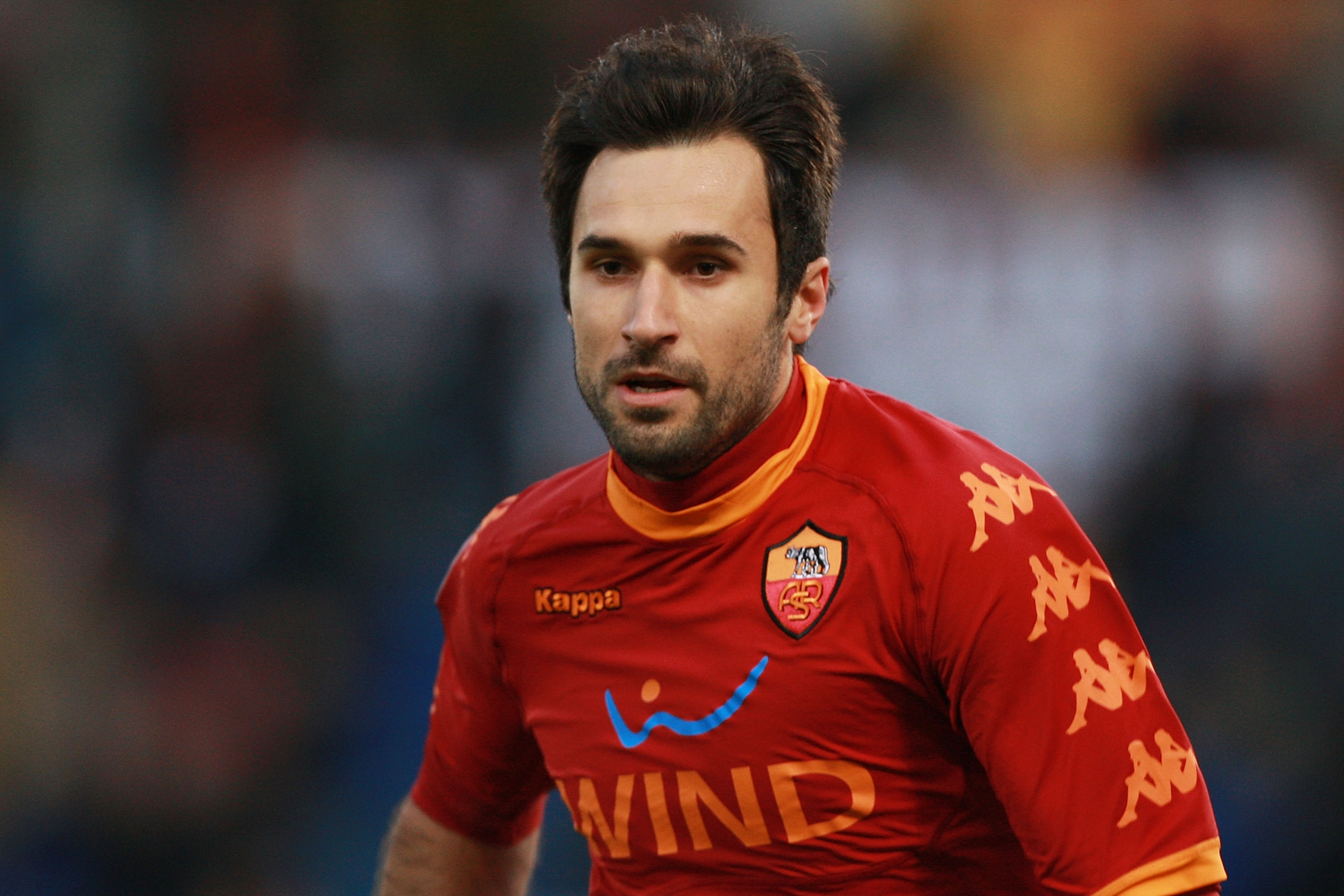 Vucinic in campo con la Roma