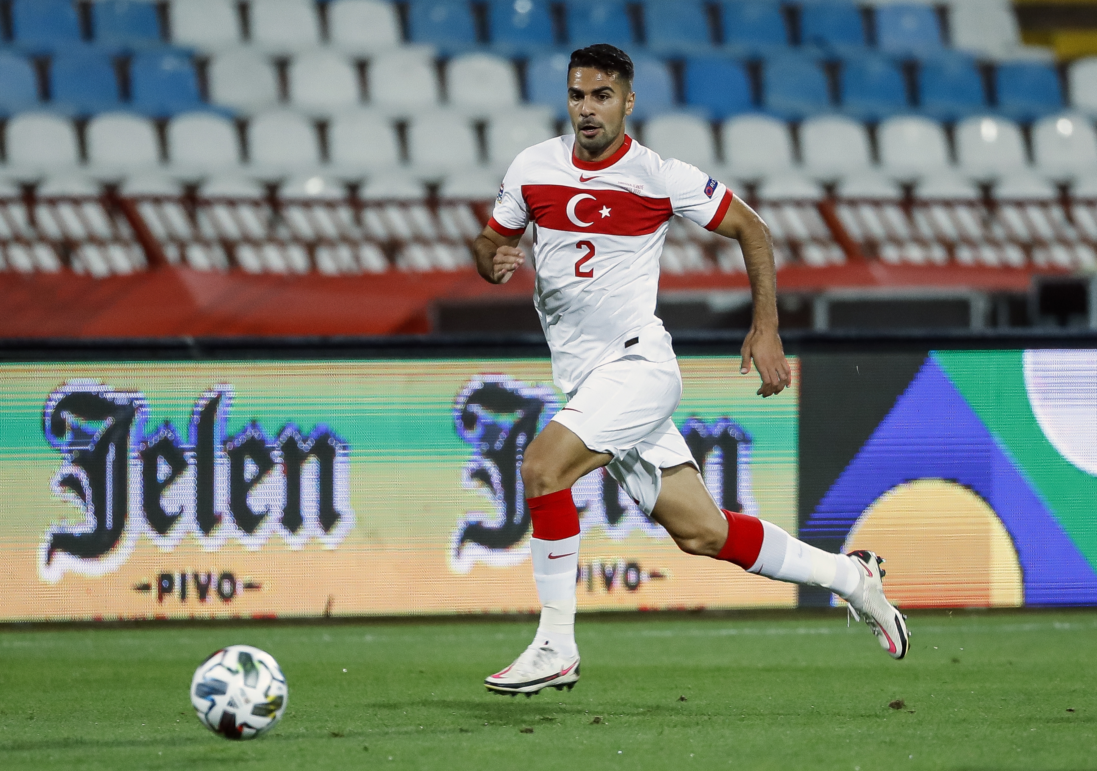 Zeki Celik durante una partita della Turchia