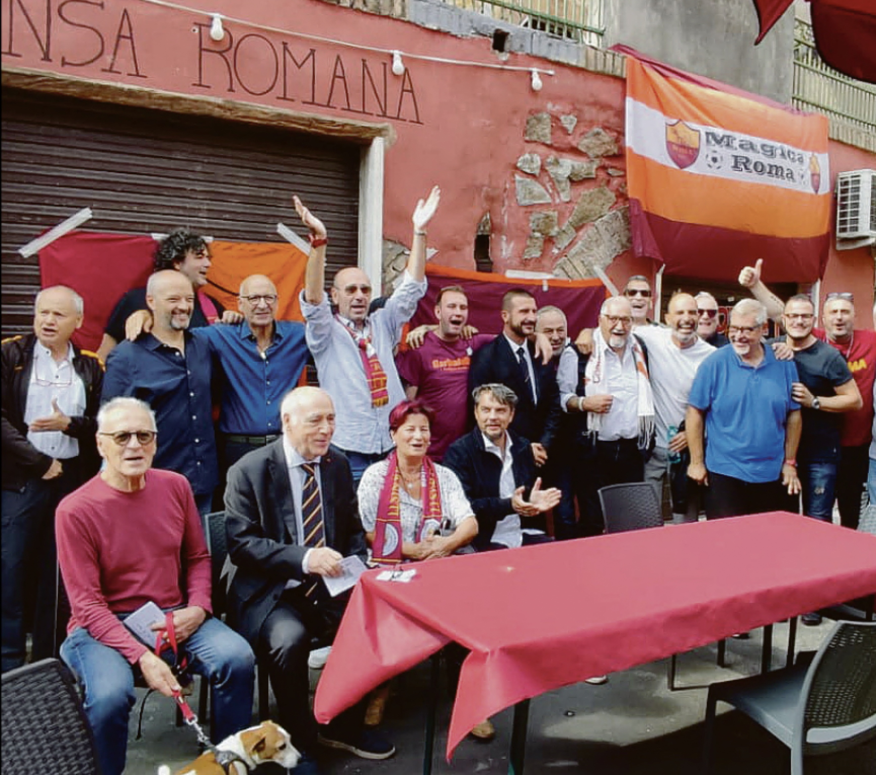 Un momento della manifestazione in memoria di Nils Liedholm che si è tenuto alla Garbatella, in occasione del centesimo anniversario della nascita del Barone