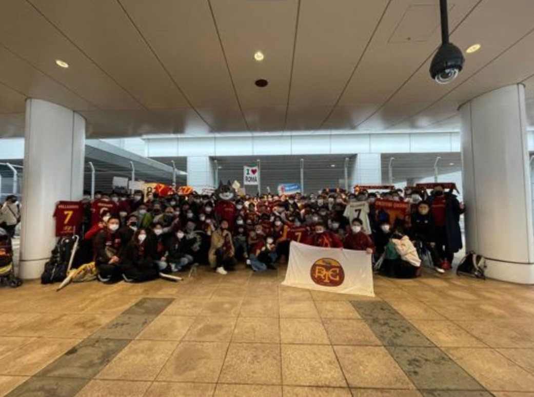 Il Roma Club Tokyo all'aereoporto