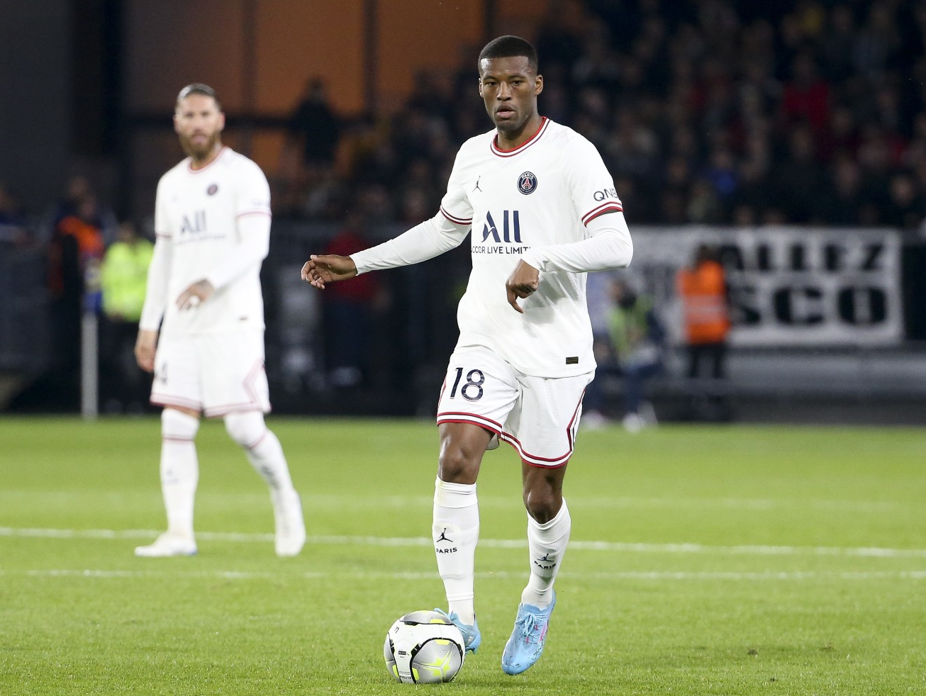 Georginio Wijnaldum con la maglia del PSG