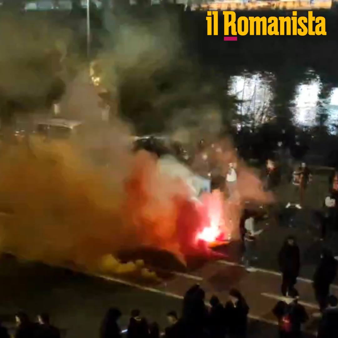 Tifosi della Roma prima della partita contro il Salisburgo