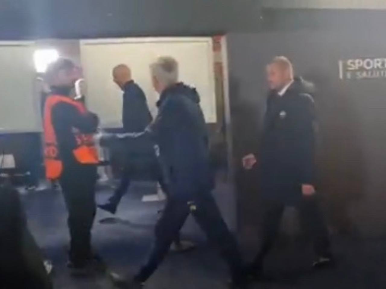José Mourinho durante la lite con Slot