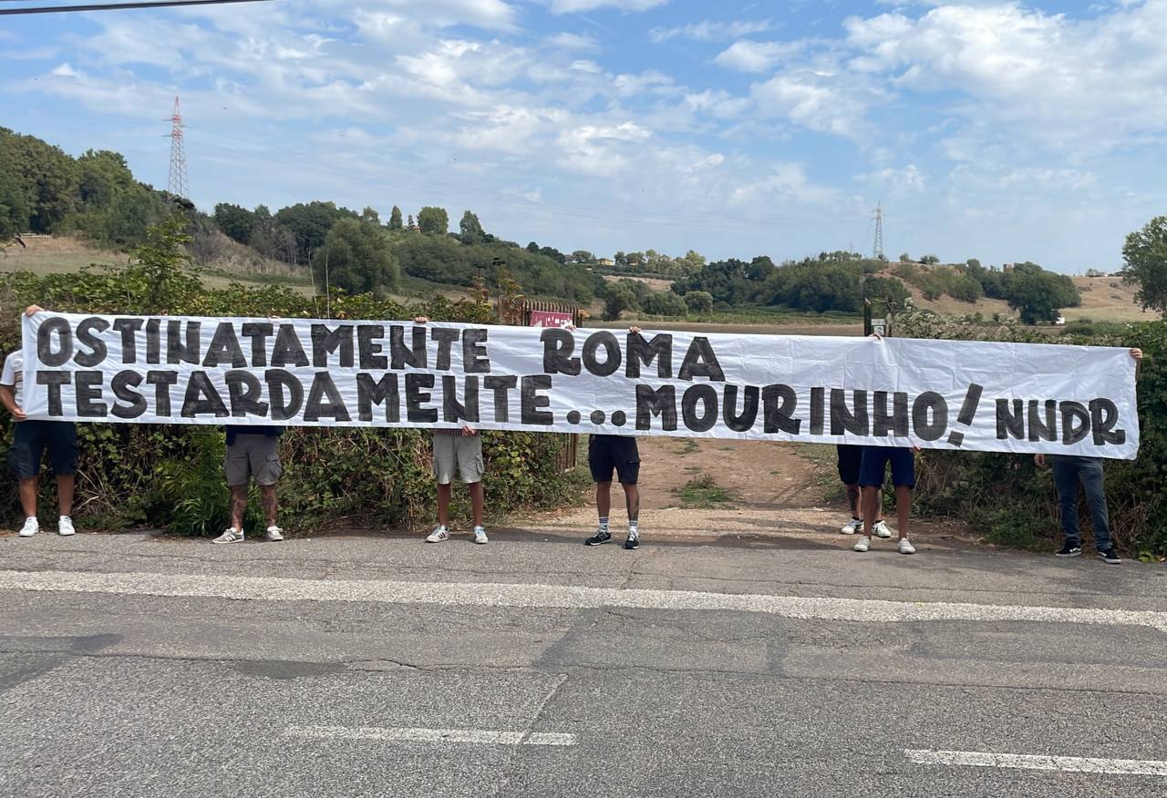 Striscione per Mourinho