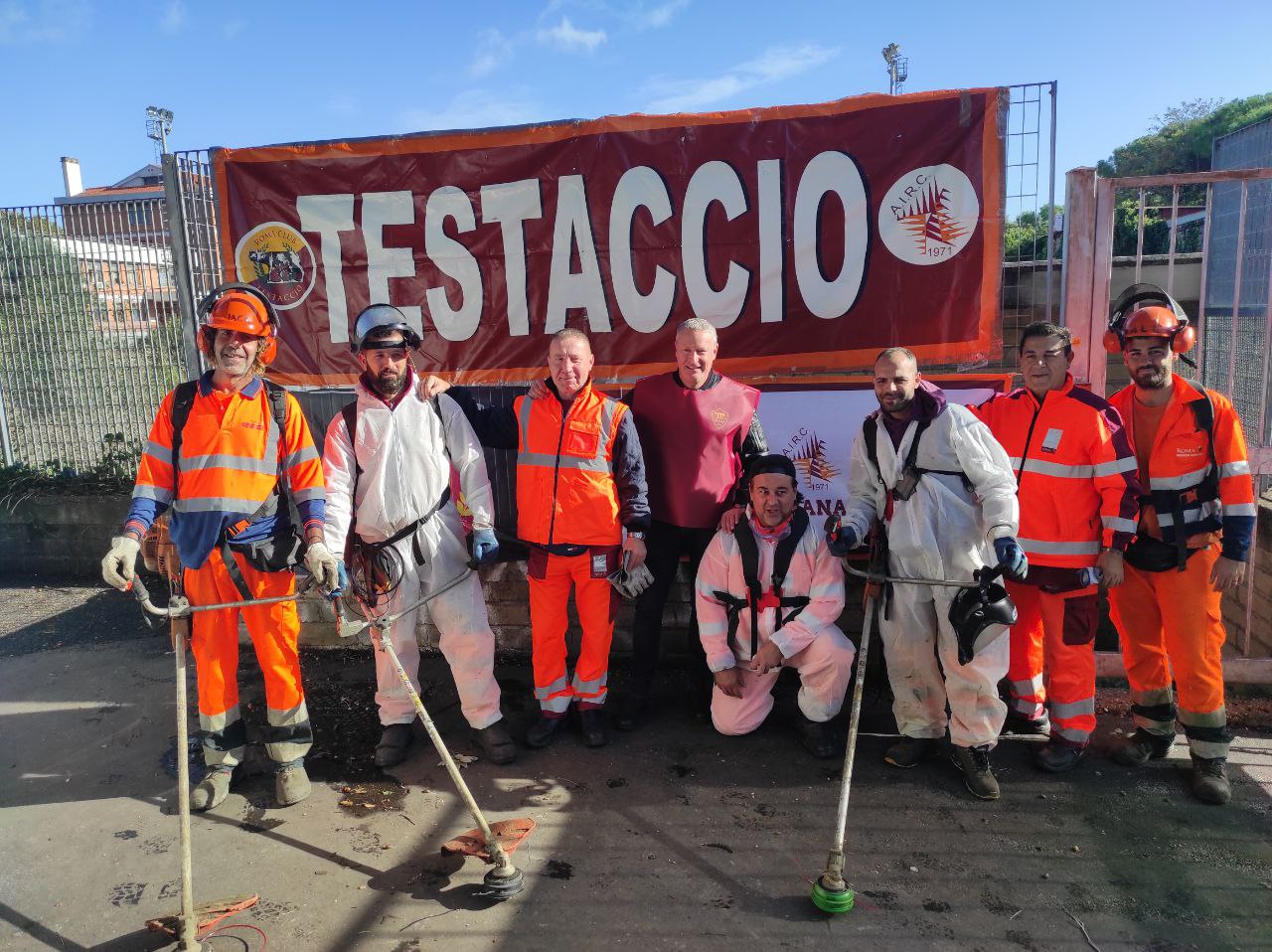 Gli operatori durante l'evento