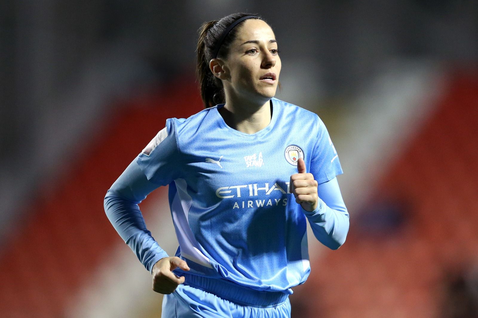 Vicky Losada con la maglia del City